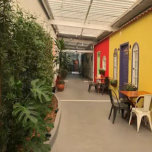  Hostal Anhembi